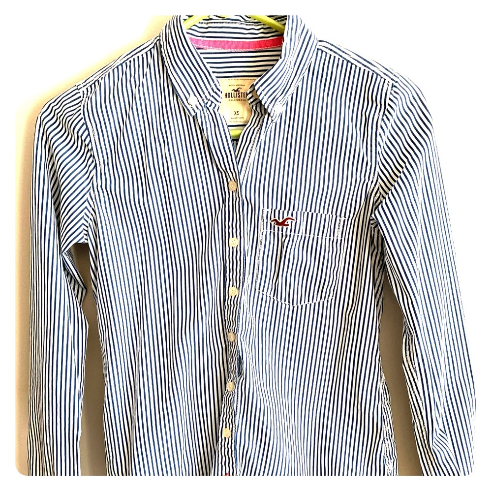Hollister fitted button up shirt